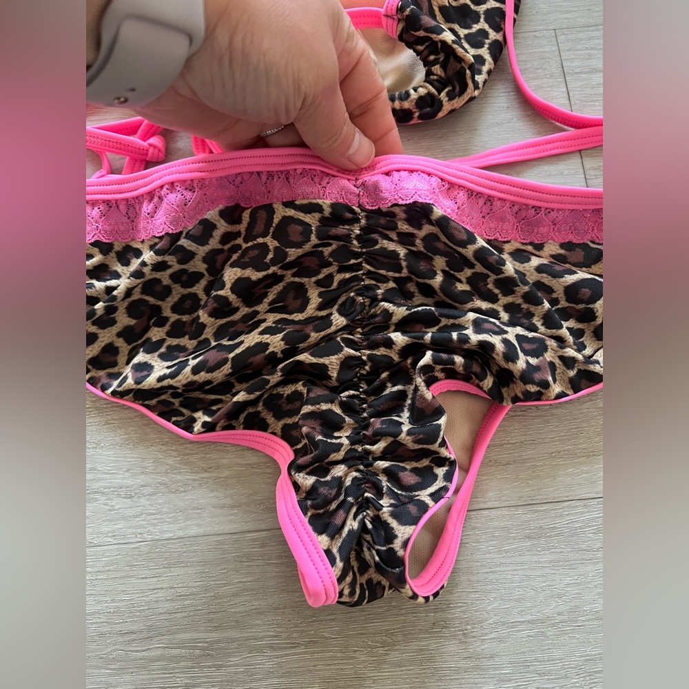 NWT Chynna Dolls two piece pink leopard bikini set with lace - Picture 8 of 11